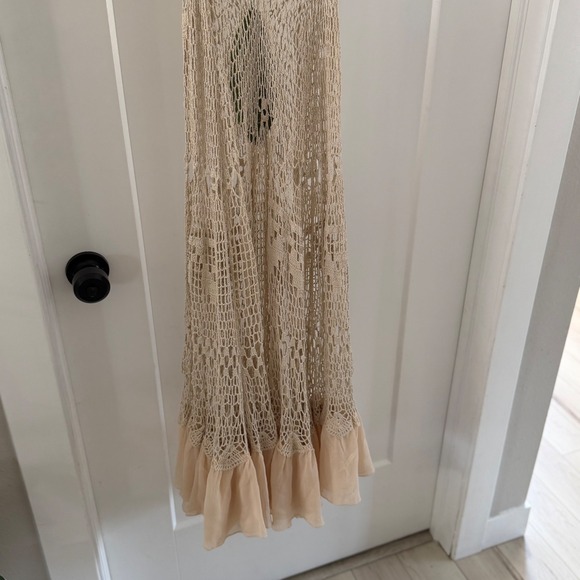 Farm Rio Beige Crochet Weave Maxi Coverup Dress Ruffle NWT Small Rare Festival - Picture 3 of 4